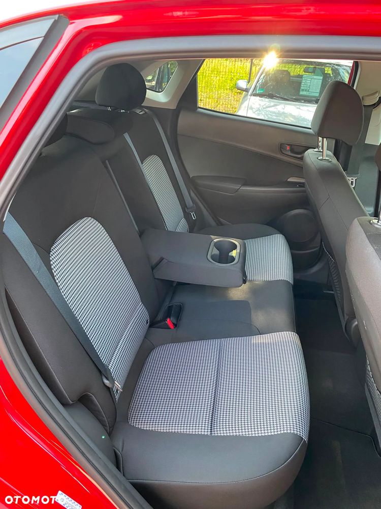Hyundai Kona - 17