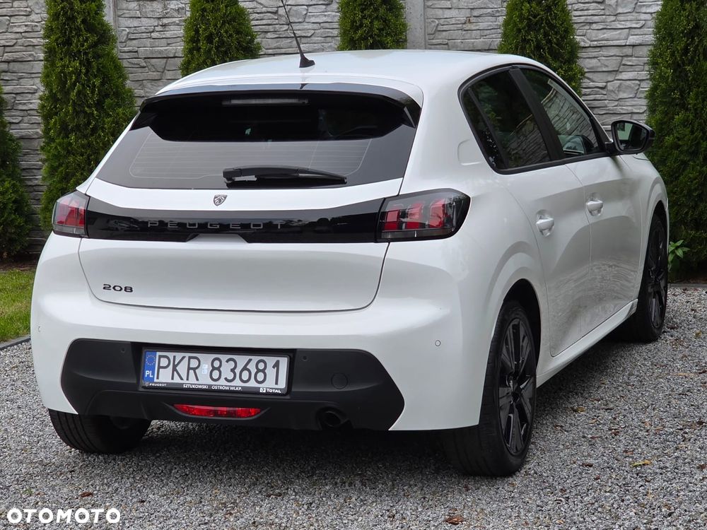 Peugeot 208 - 18