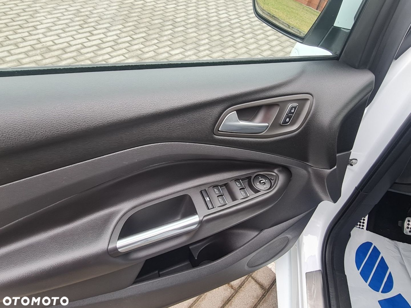 Ford Kuga - 10
