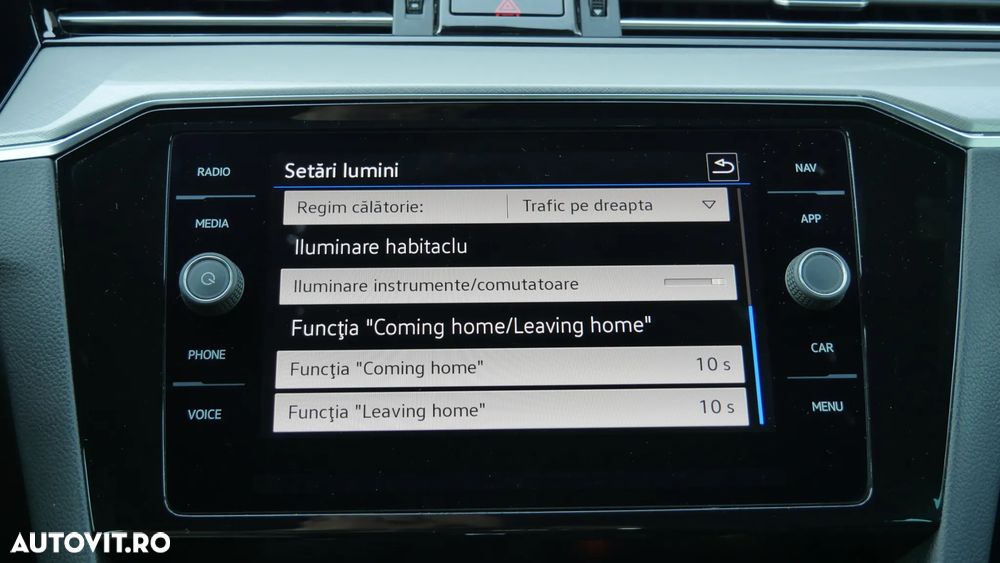 Volkswagen Passat 2.0 TDI SCR DSG Business - 28