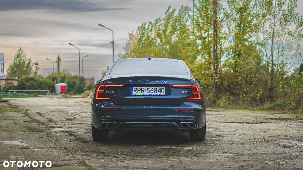 Volvo S60 B5 B AWD Plus Dark - 9