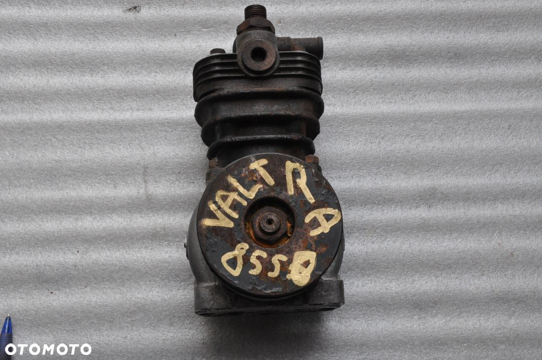KOMPRESOR SPRĘŻARKA POWIETRZA VALTRA 8550 KNORR NR LK1311 - 2
