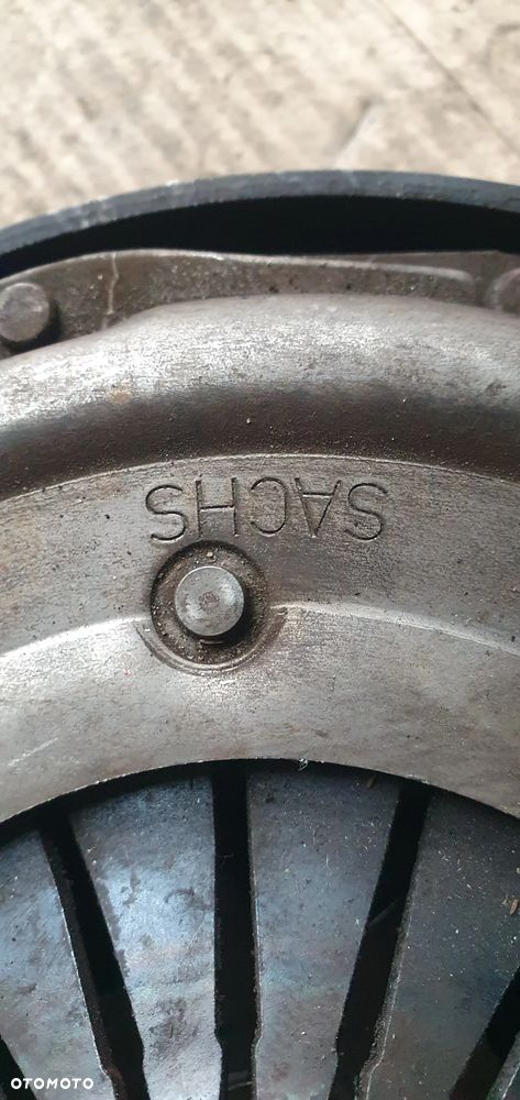 Sprzęgło dwumas koło dwumasowe tarcza docisk Audi A4 B6 1.6 - 5