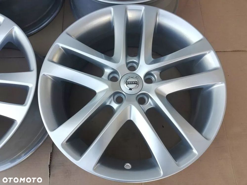 VOLVO XC60 V90 S90 S60 XC40 7,5X18 ET52,5 NOWE - 7