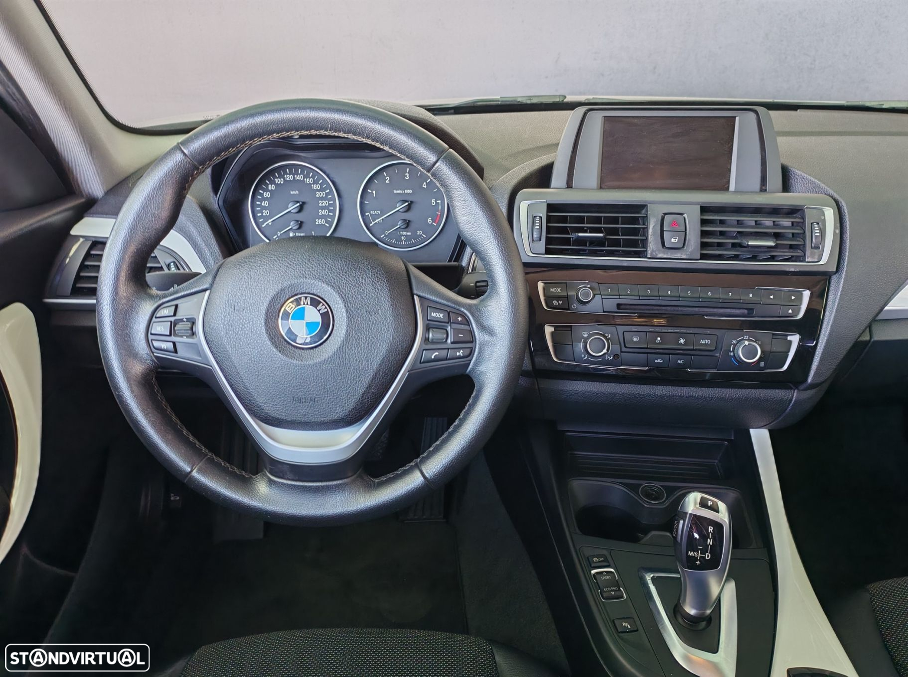 BMW 116 d Line Urban Auto - 10