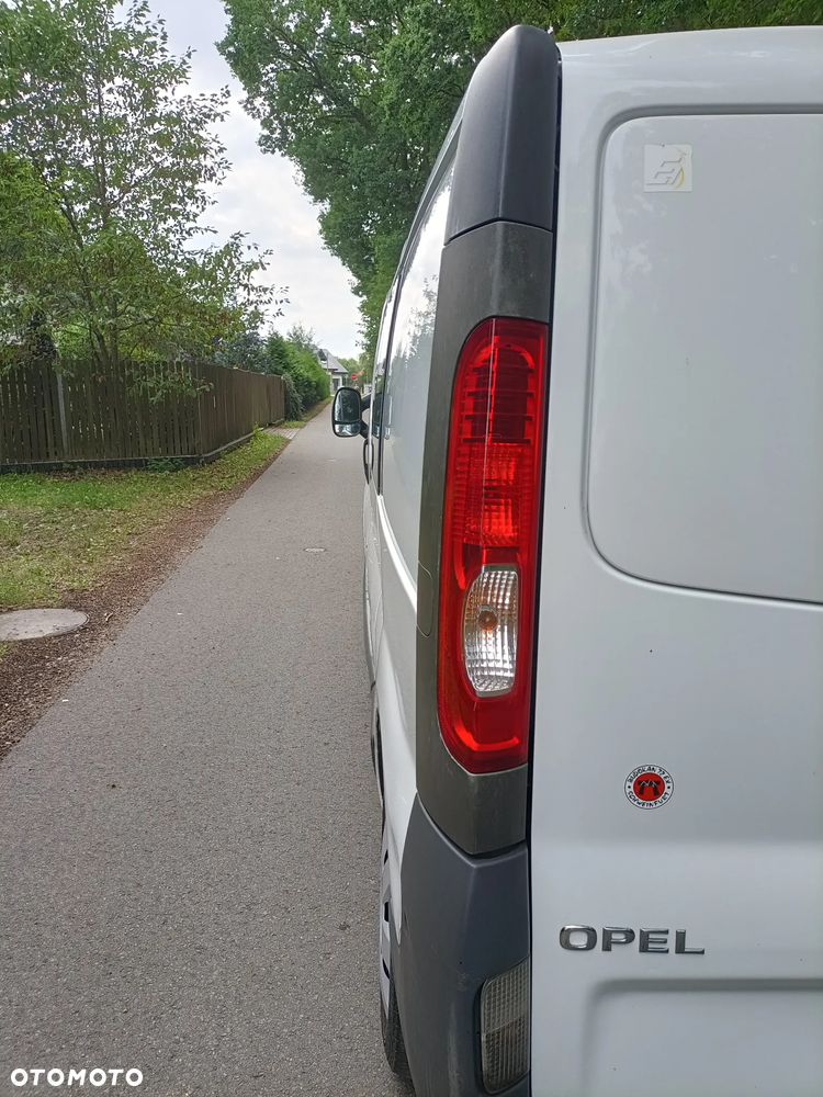 Opel Vivaro - 18