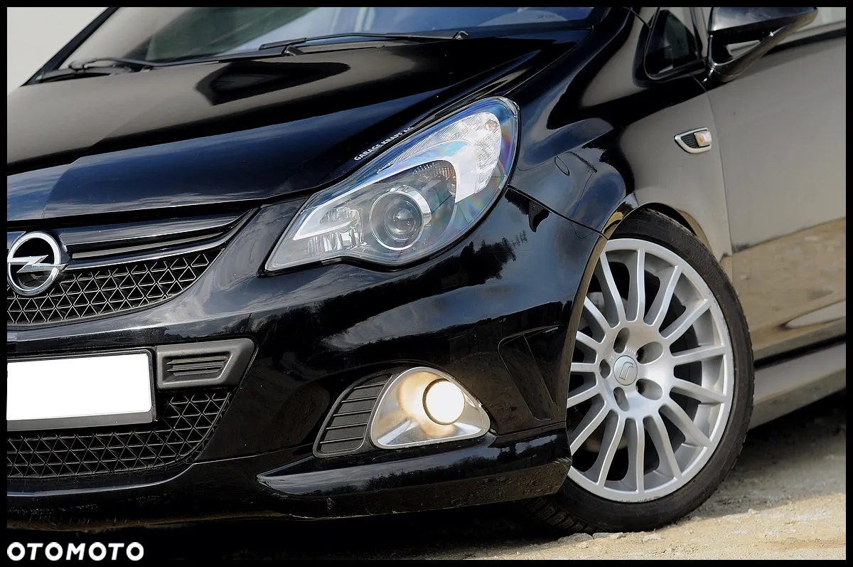 Opel Corsa 1.6 Turbo OPC - 12
