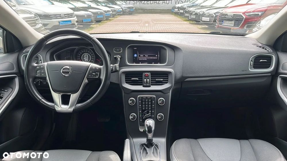 Volvo V40 D3 Drive-E Momentum - 27