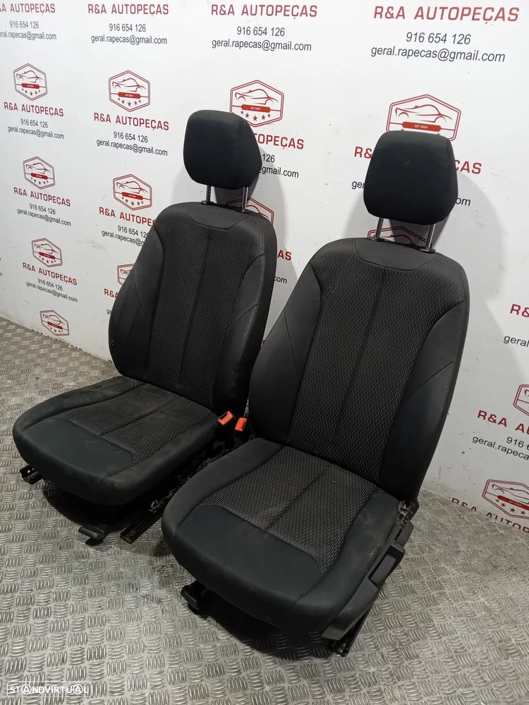 Conjunto de Bancos BMW Série 1 F20 em Tecido Original - 9