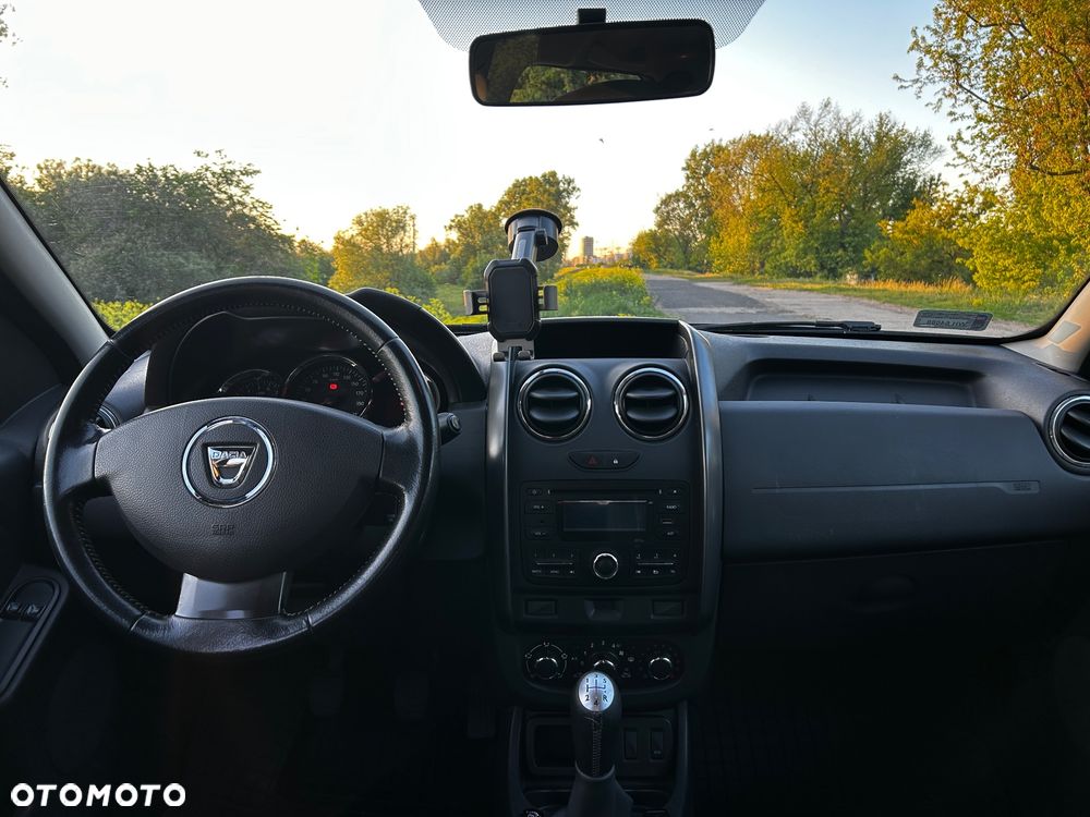 Dacia Duster 1.6 SCe Laureate S&S - 7