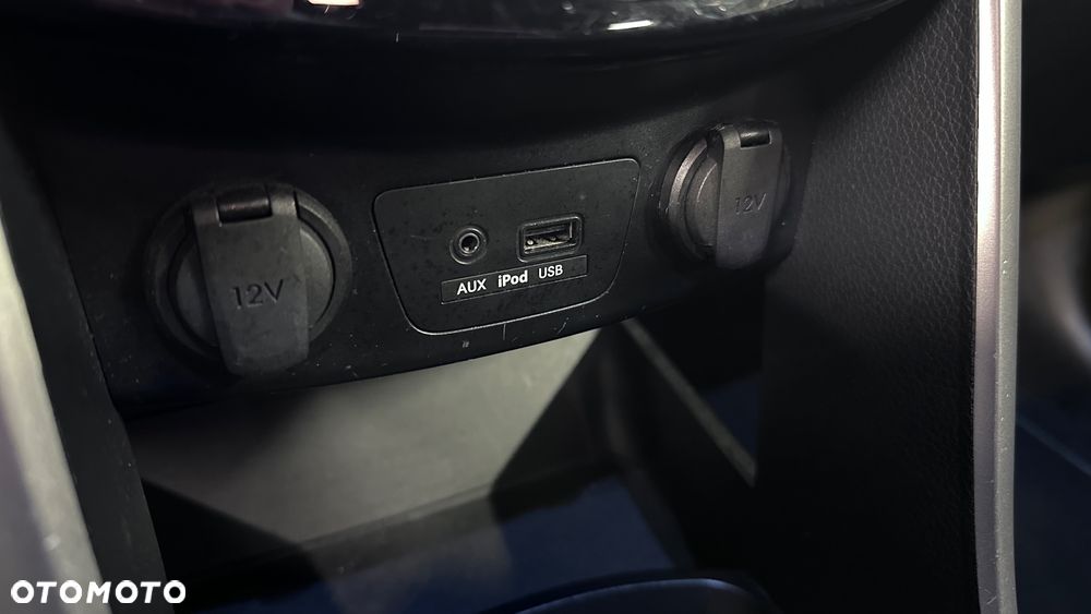 Hyundai i30 blue 1.6 CRDi YES Gold - 31