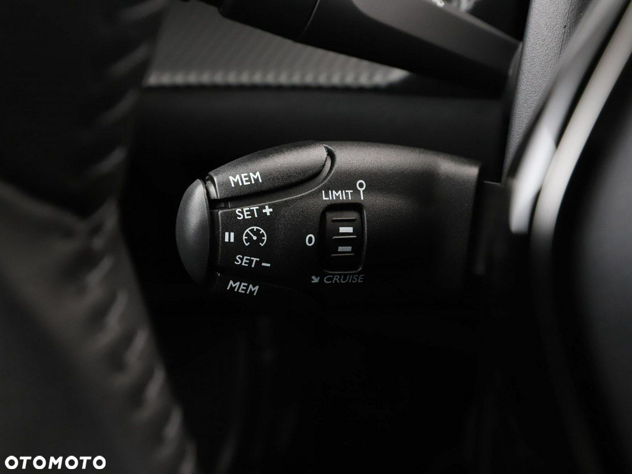 Peugeot 2008 PureTech 100 Allure - 30