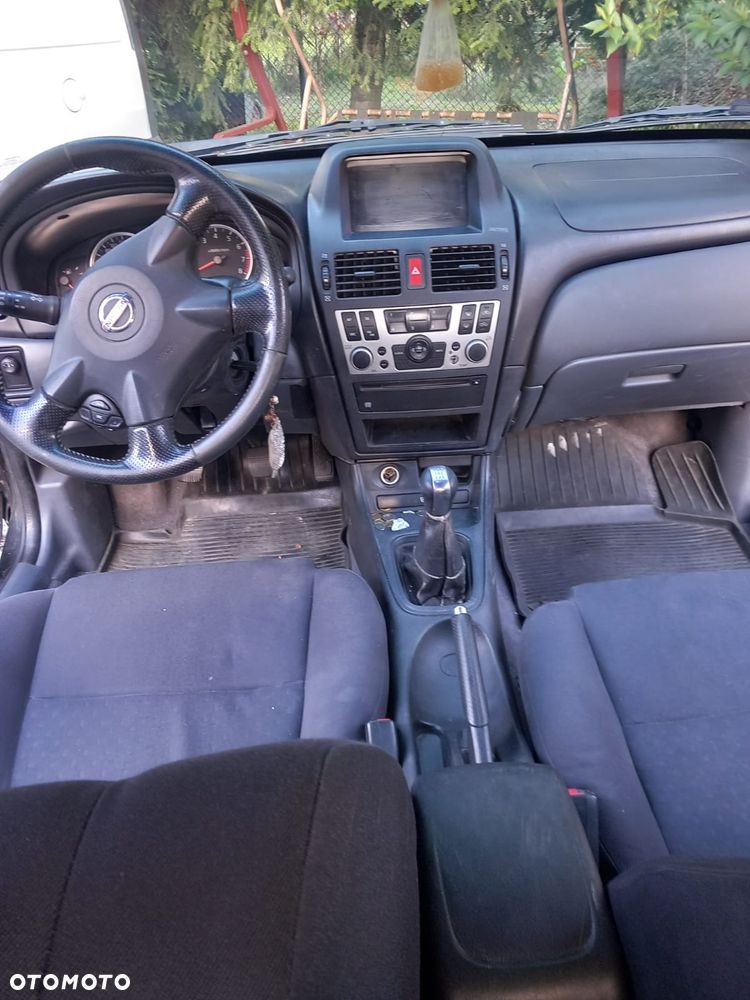 Nissan Almera 1.5 acenta PLUS - 3