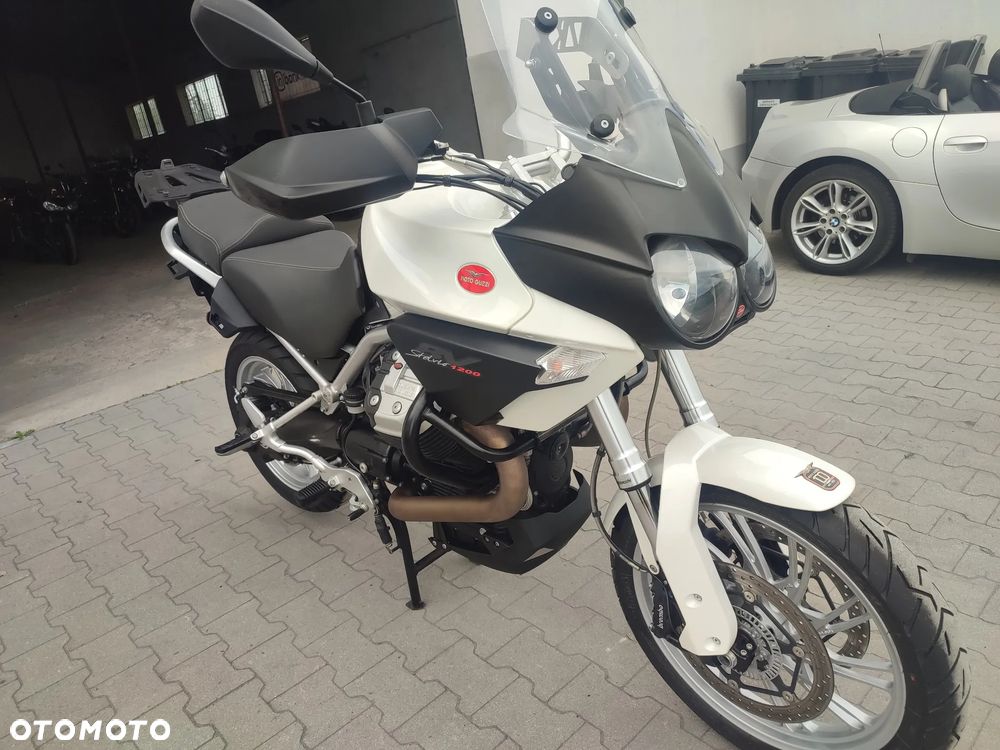Moto Guzzi Stelvio - 4