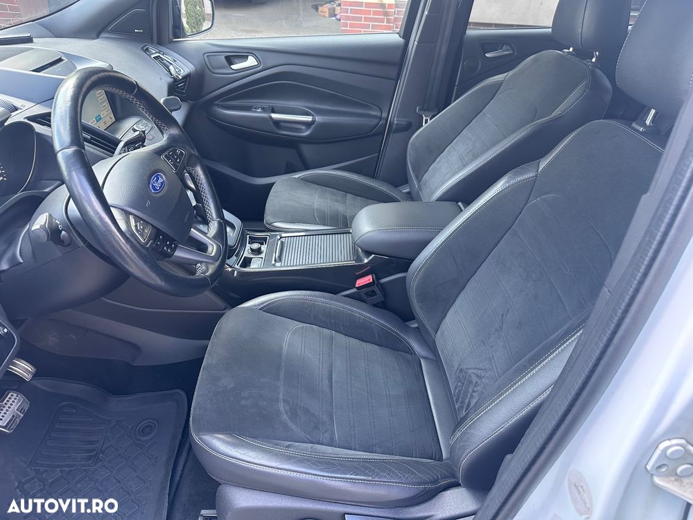 Ford Kuga 2.0 TDCi 4x4 Aut. ST-Line - 9