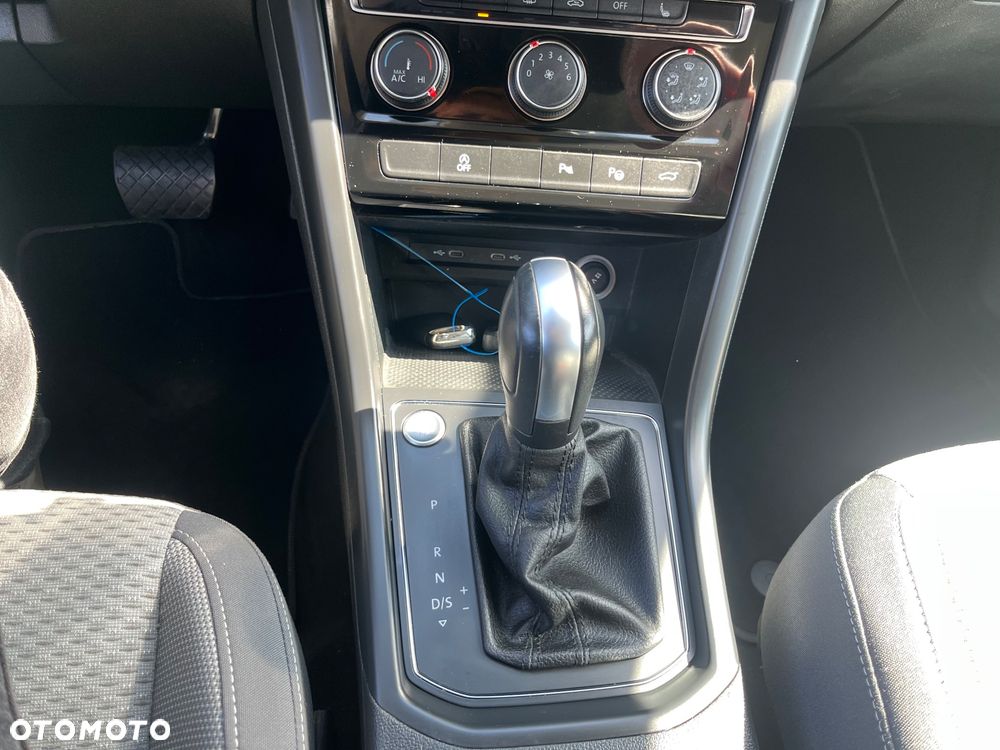 Volkswagen Touran 2.0 TDI SCR DSG ACTIVE - 34