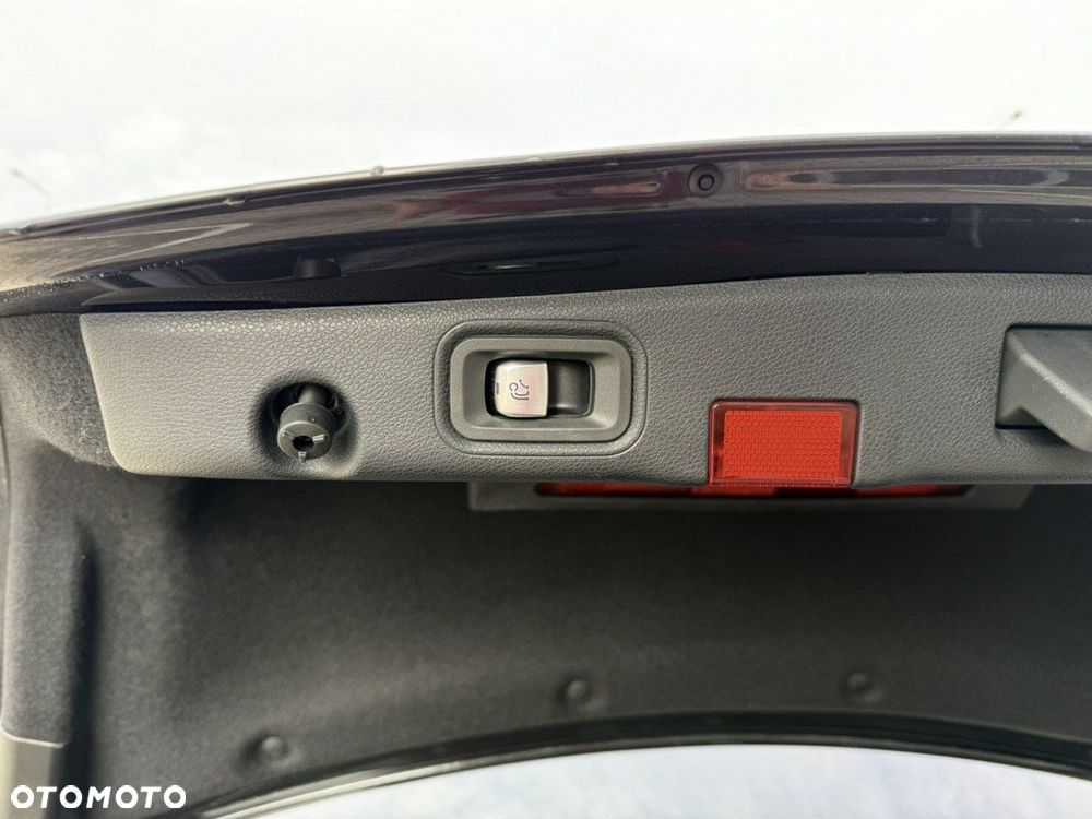 Mercedes-Benz Klasa E 400 d 4Matic 9G-TRONIC AMG Line - 36