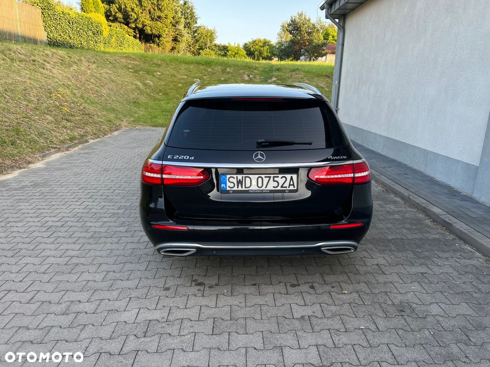 Mercedes-Benz Klasa E 220 d 4Matic 9G-TRONIC - 5