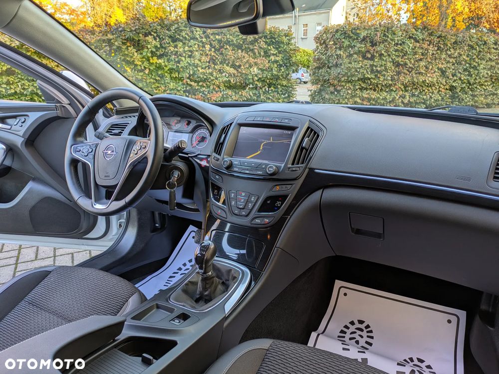 Opel Insignia ver-sports-tourer-2-0-diesel-edition - 25