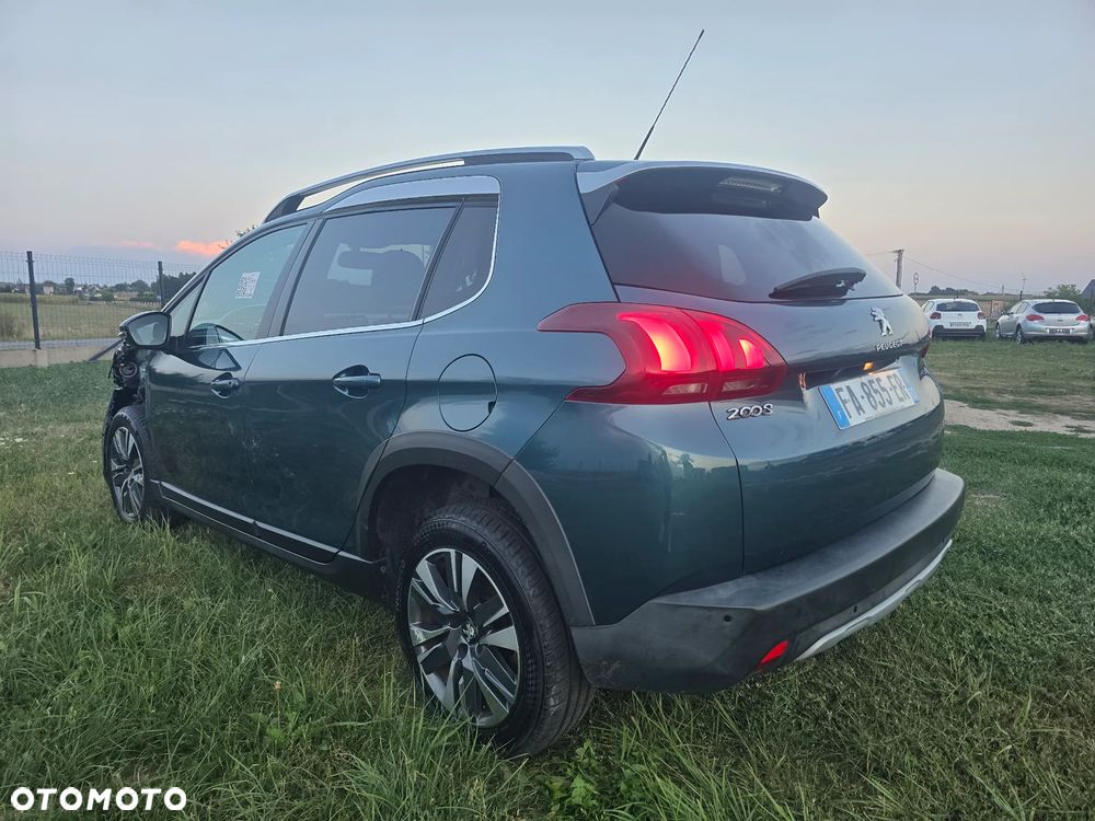 Peugeot 2008 1.5 BlueHDi Allure S&S - 3