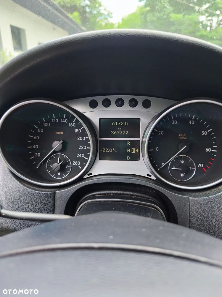 Mercedes-Benz ML 350 4-Matic - 10