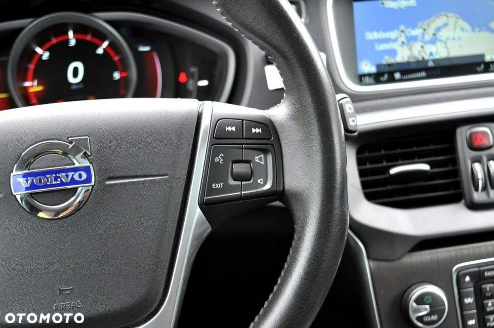 Volvo V40 D2 Drive-E Summum - 22