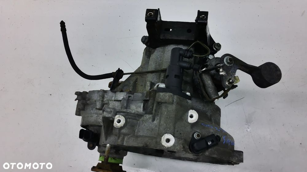 Skoda Fabia I 1.4 MPI Skrzynia biegów  002 301 107 T - 4