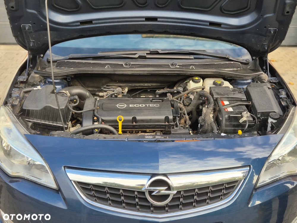 Opel Astra 1.6 Design Edition - 24