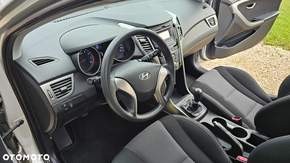 Hyundai i30 1.4 Trend - 14