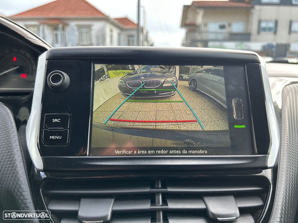 Peugeot 208 1.6 BlueHDi Style - 25