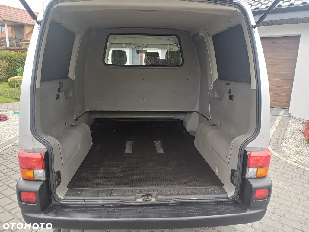 Volkswagen Transporter - 11