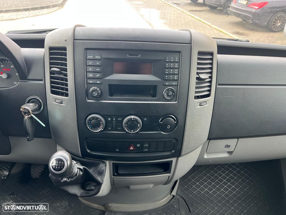 Mercedes-Benz Sprinter 216 CDI L2H2 / AC - 19