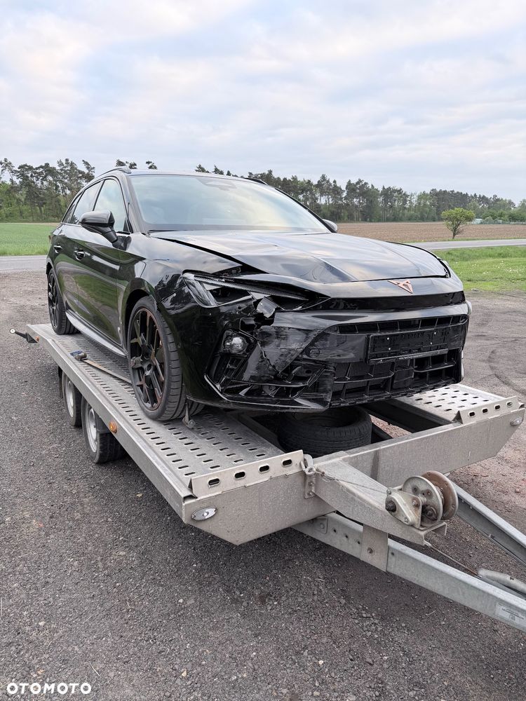Cupra Leon Sportstourer 2.0 TSI 4Drive DSG VZ Extreme - 2