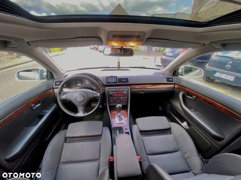 Audi A4 Limousine - 5