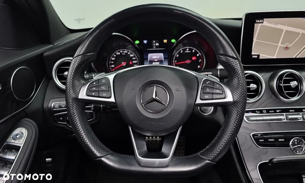 Mercedes-Benz Klasa C 200 7G-TRONIC AMG Line - 18