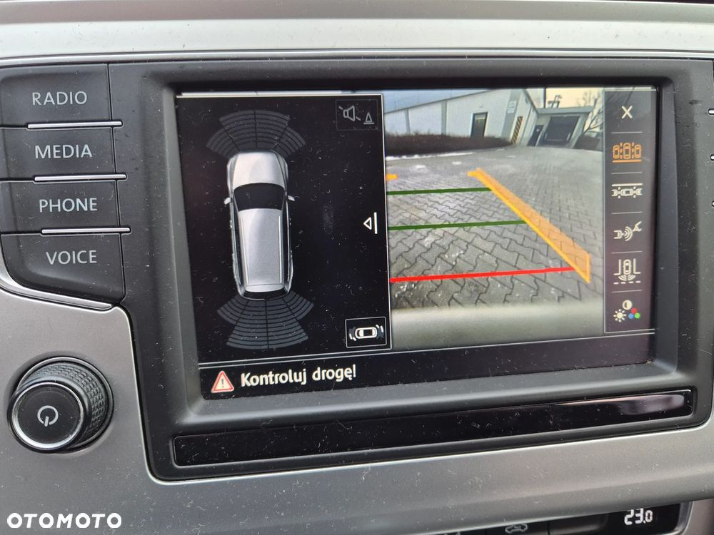 Volkswagen Passat - 17