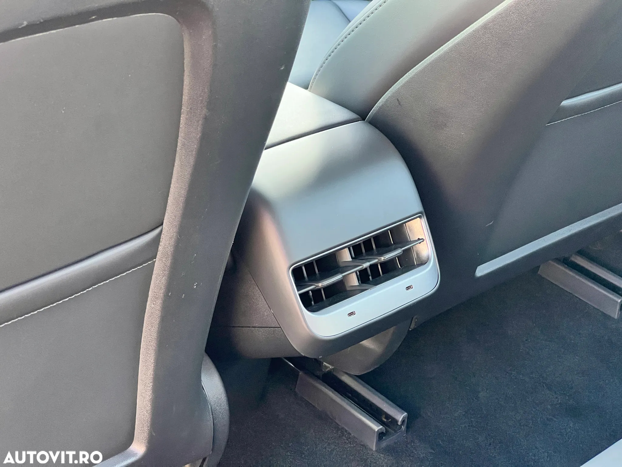 Tesla Model 3 Standard Reichweite Plus Hinterradantrieb - 11