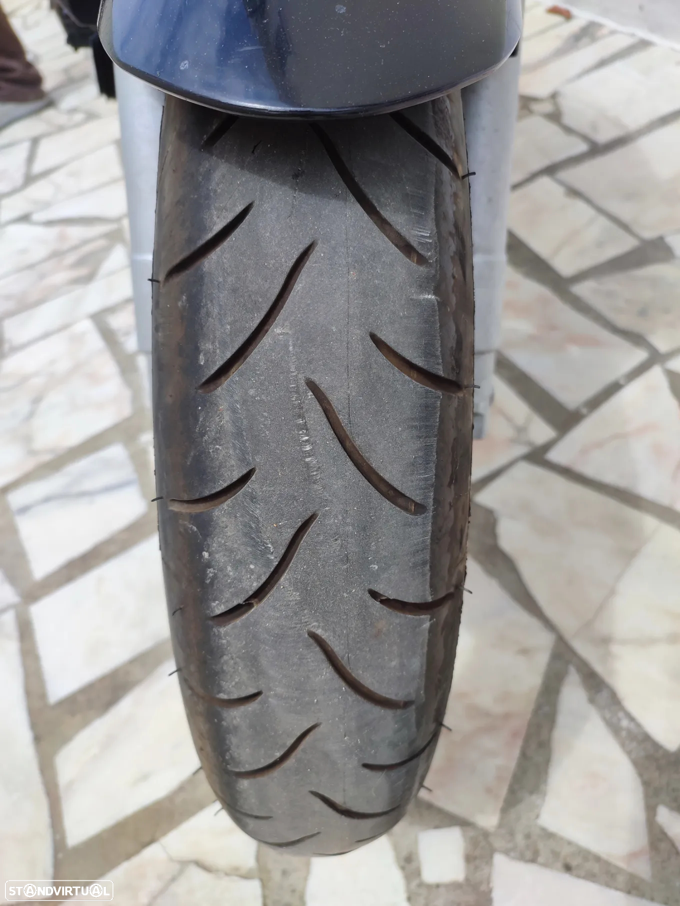 Suzuki GSR - 5