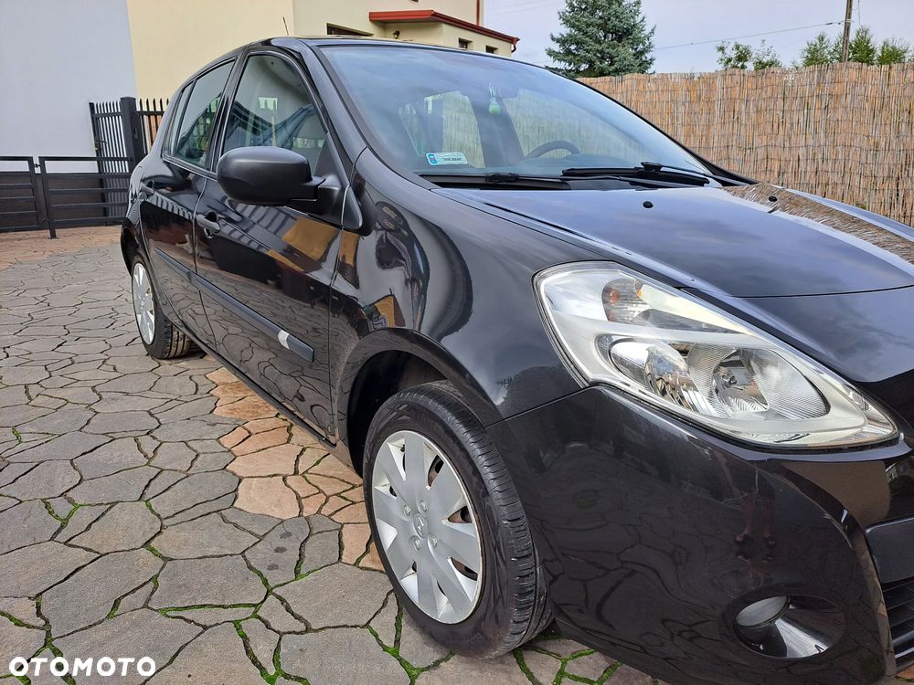 Renault Clio 1.2 16V Authentique - 13