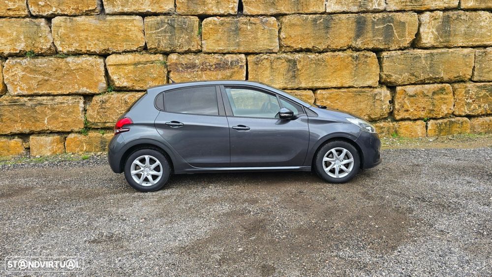 Peugeot 208 1.2 PureTech Style - 4