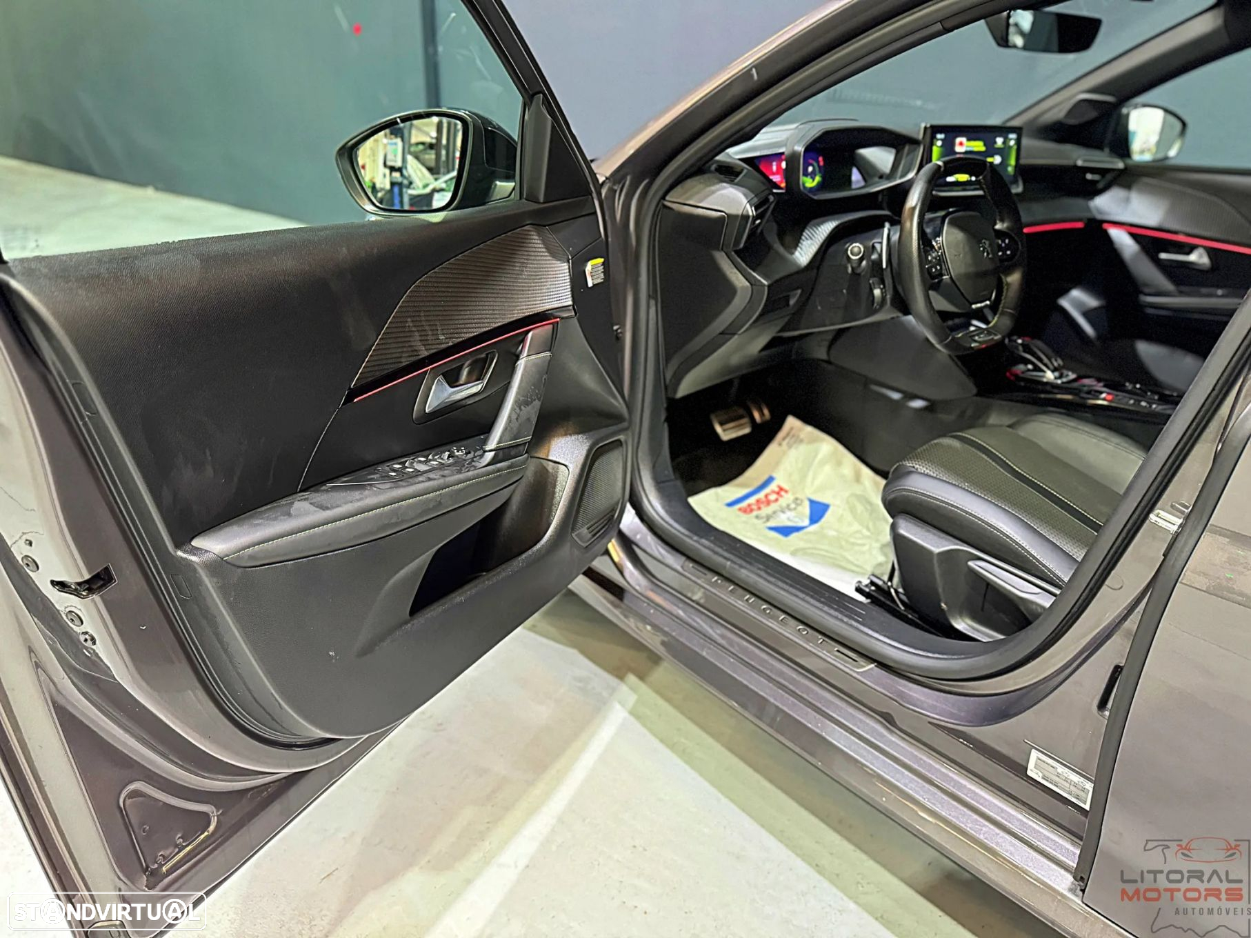 Peugeot 208 1.2 PureTech GT EAT8 - 14