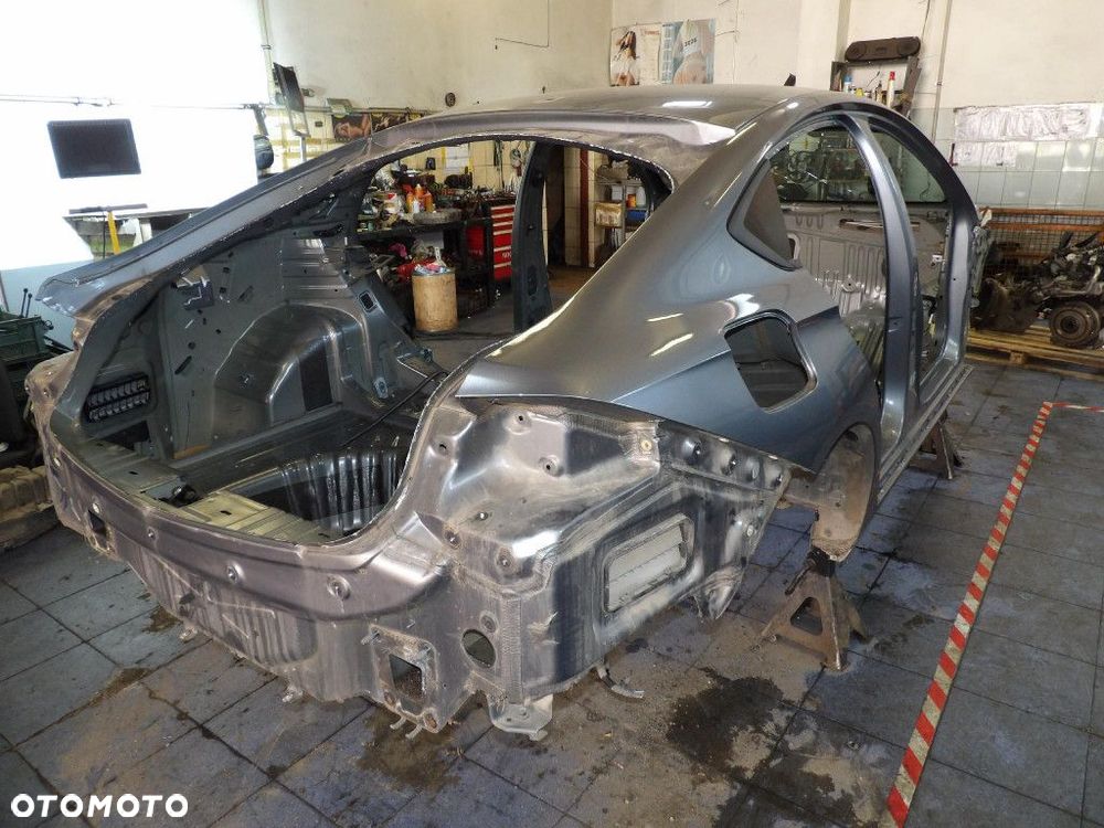 BŁOTNIK TYŁ PRAWY Z10B OPEL INSIGNIA B HATCHBACK LIFTBACK - 2