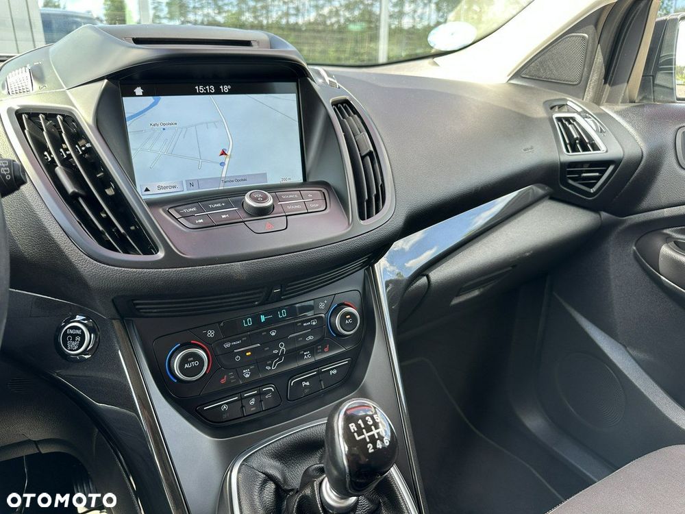 Ford Kuga 1.5 EcoBoost 2x4 Titanium - 21