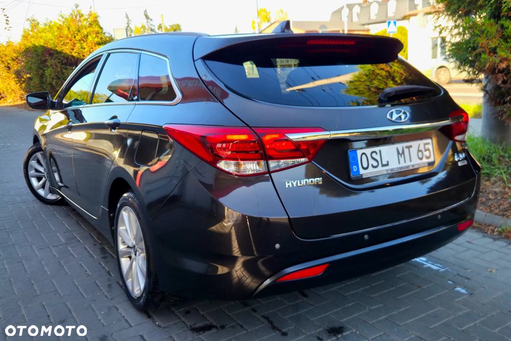 Hyundai i40 Kombi 1.7 CRDi DCT Premium - 9
