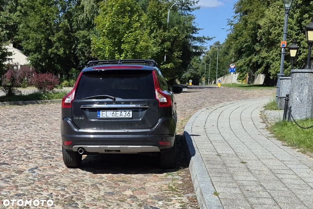 Volvo XC 60 D3 Momentum - 4