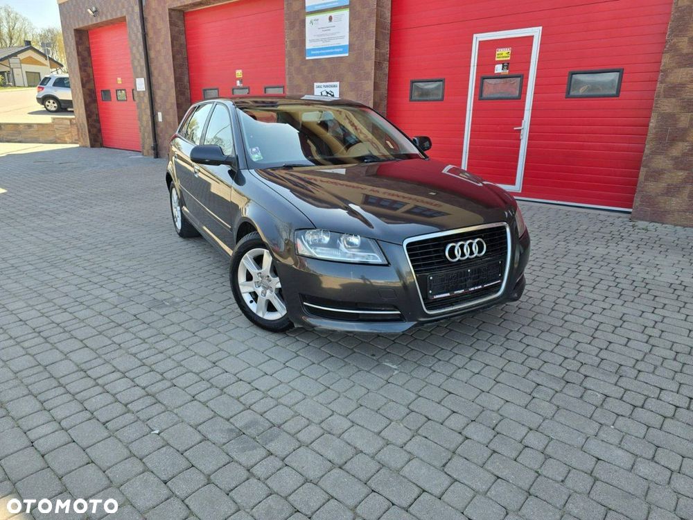 Audi A3 Sportback - 1
