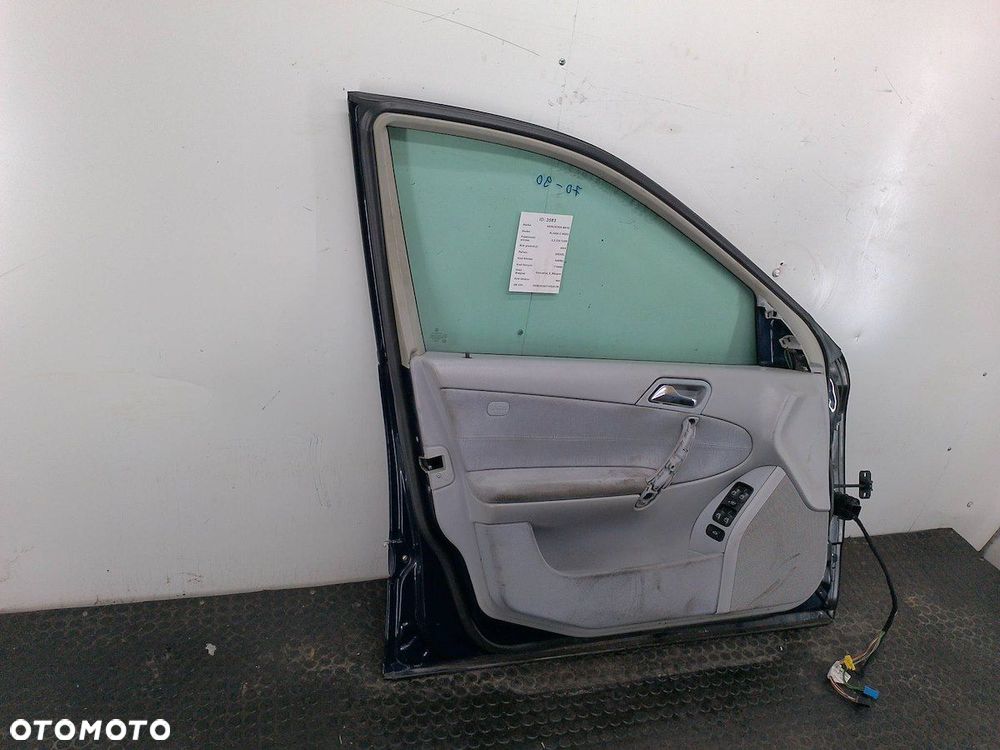 DRZWI PRZÓD LEWY  MERCEDES-BENZ KLASA C W203 904 - 7