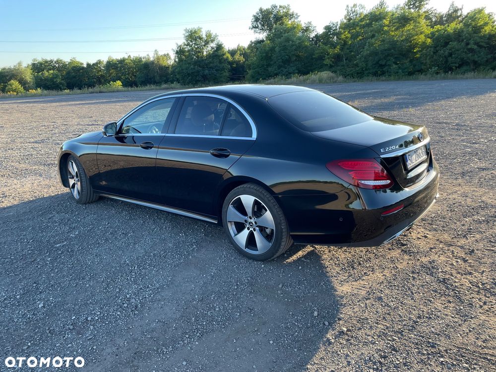 Mercedes-Benz Klasa E 220 d 4-Matic 9G-TRONIC - 3