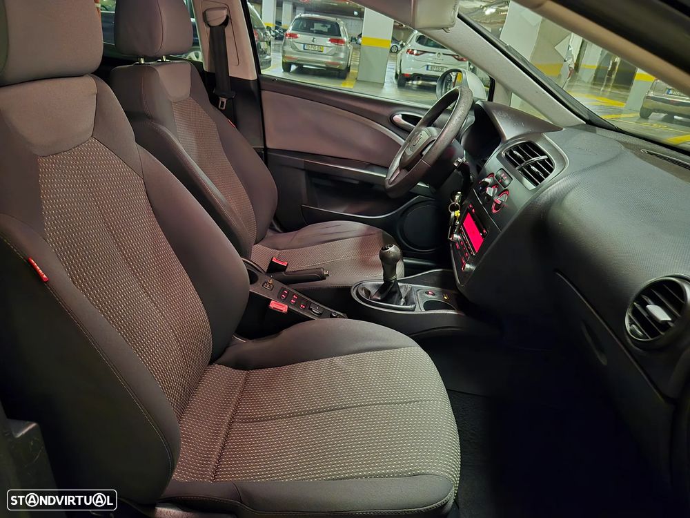 SEAT Leon 1.6 TDI DPF E-Ecomotive Style - 32