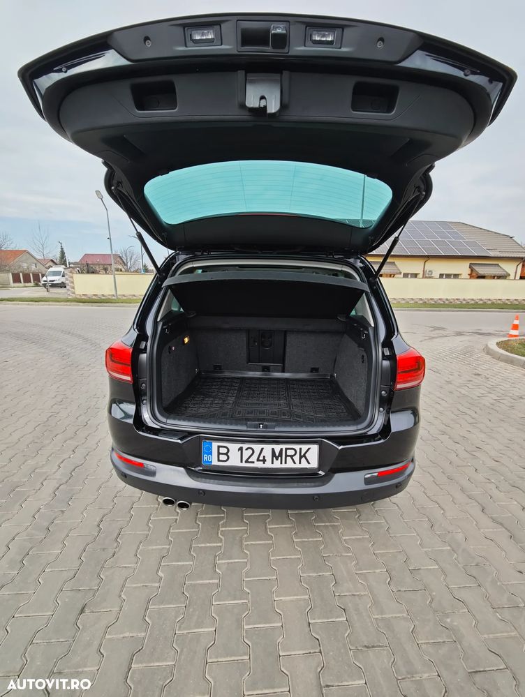 Volkswagen Tiguan 2.0 TDI 4Motion DSG BMT Sport & Style - 12